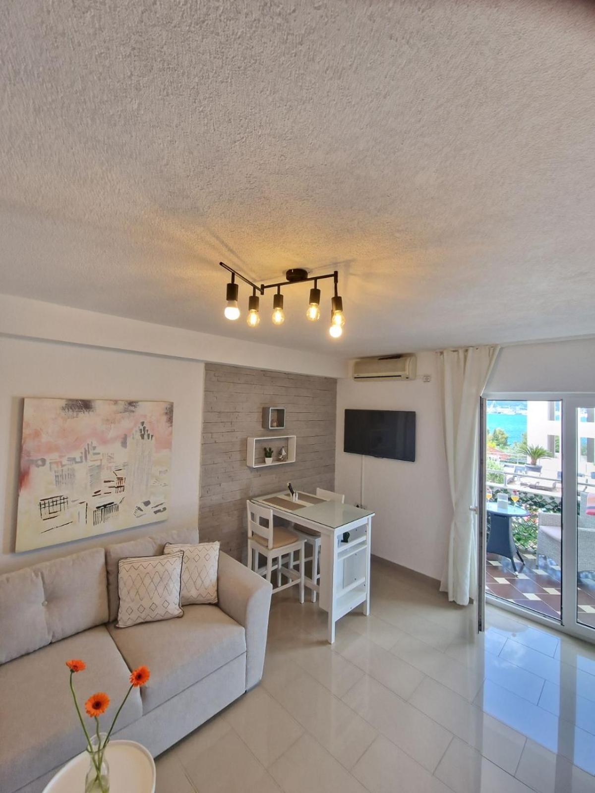 Apartments Silva With A View Of Sea Трогир Экстерьер фото