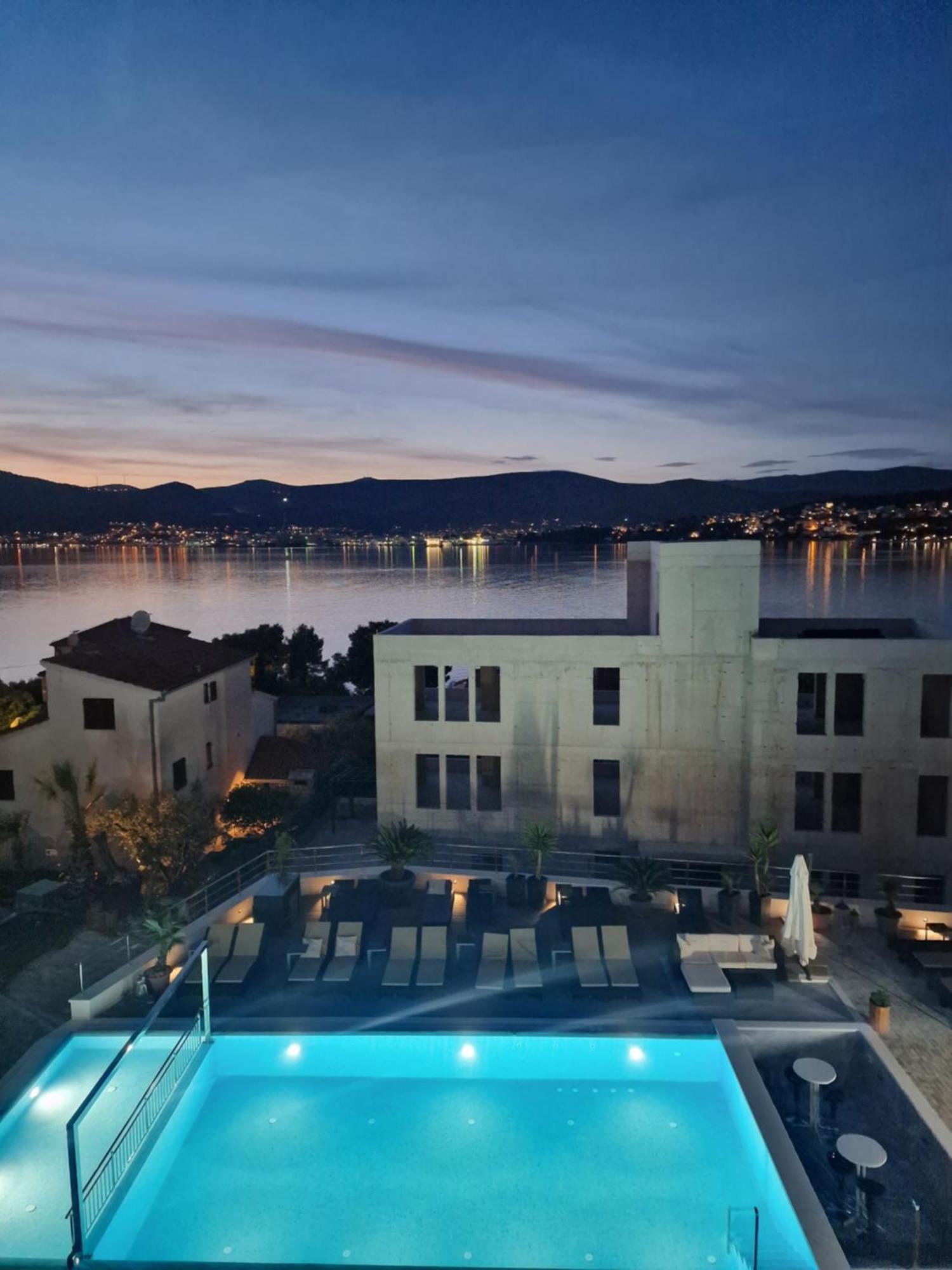 Apartments Silva With A View Of Sea Трогир Экстерьер фото