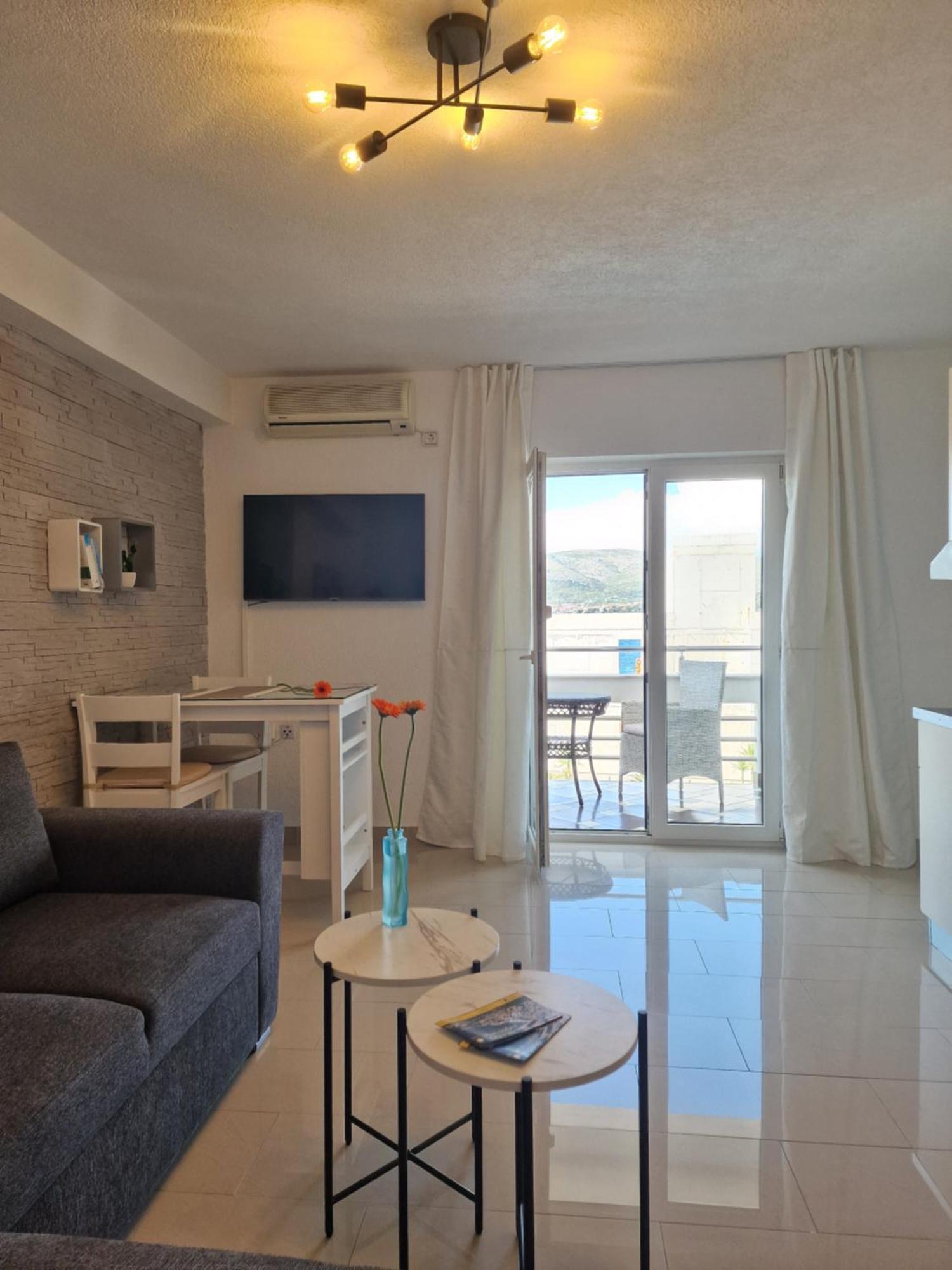 Apartments Silva With A View Of Sea Трогир Экстерьер фото