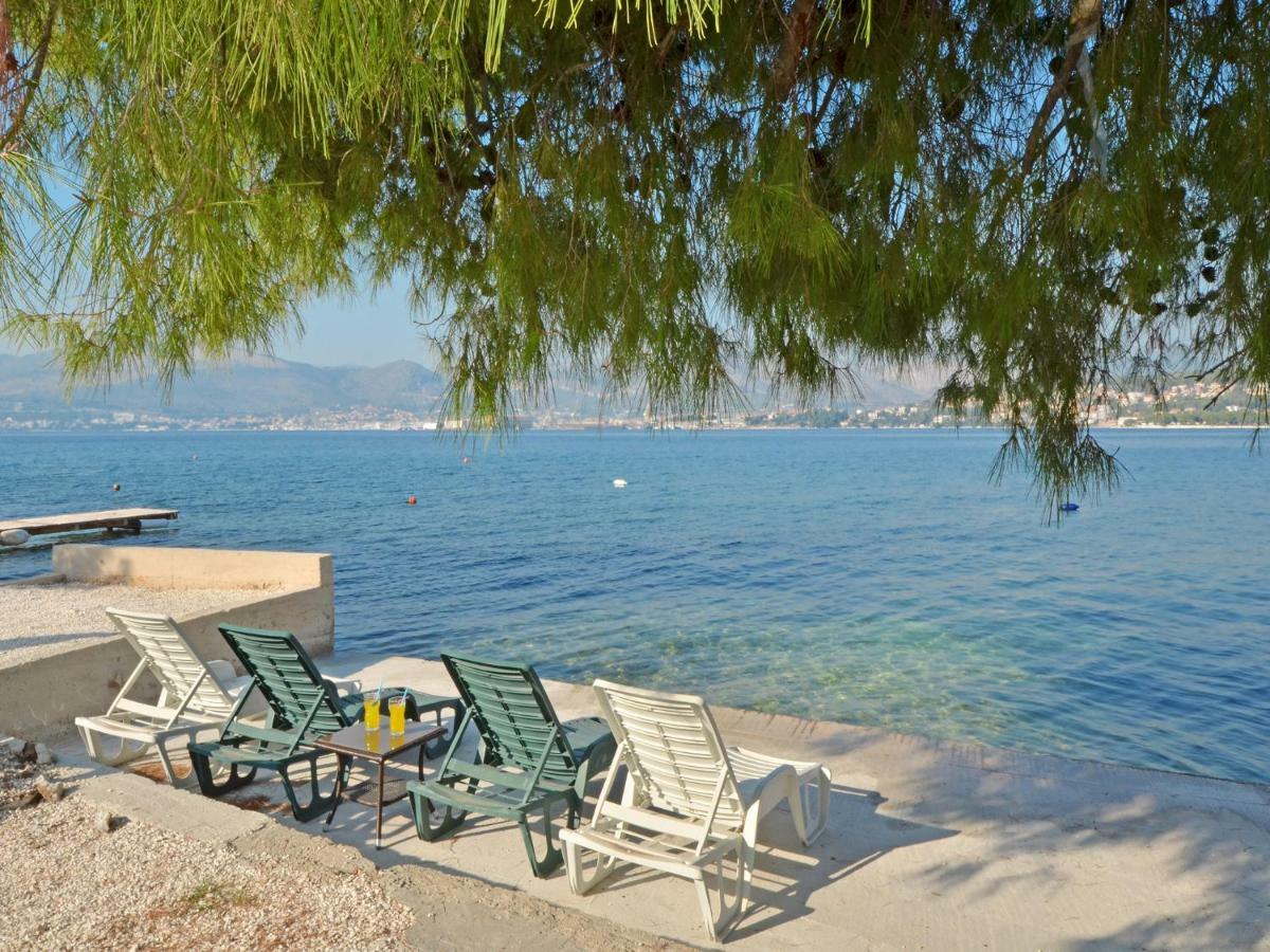 Apartments Silva With A View Of Sea Трогир Экстерьер фото