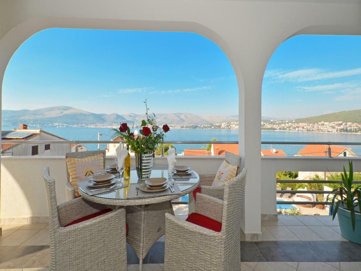 Apartments Silva With A View Of Sea Трогир Экстерьер фото