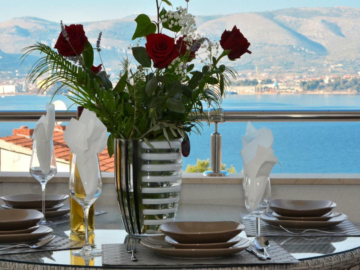 Apartments Silva With A View Of Sea Трогир Экстерьер фото
